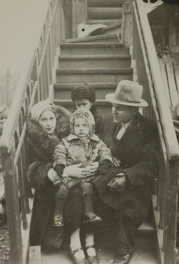 А. А. Зубов с родителями