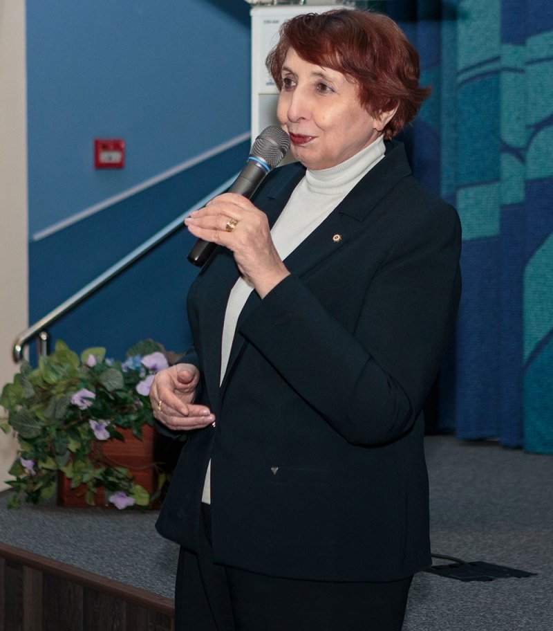 Директор музея Анна Иосифовна Клюкина приветствует участников встречи